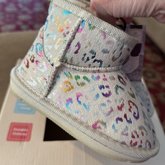 Toddler Cozy Boots Size 5/6 Toddler Girl Colorful Cheetah Print Faux Fur (TD) - Picture 4 of 6
